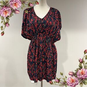 EQL Floral Black‎ and Red short sleeve v-neck mini Dress size medium
